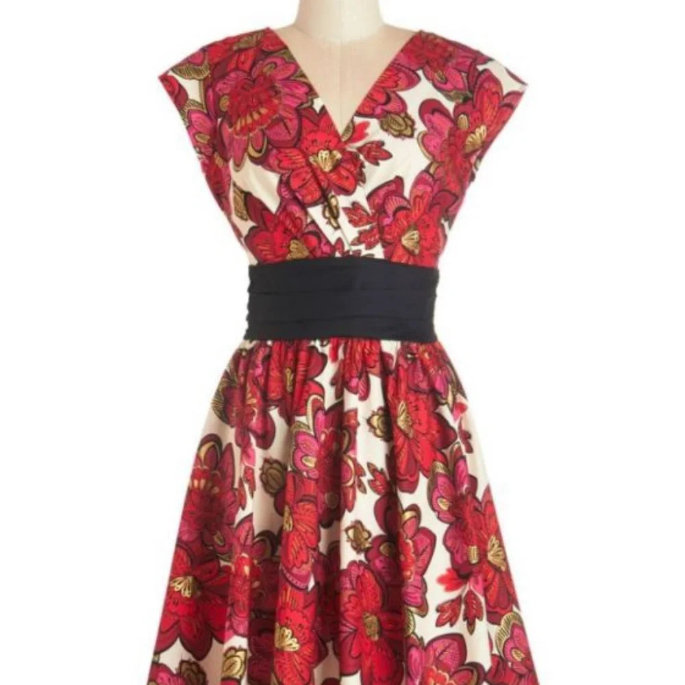 Modcloth + Retrolicious "Pretty on a Park Bench"